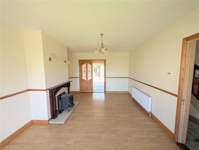 30 Hawthorns, Nenagh, Co. Tipperary