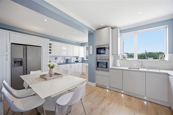 https://photos-a.propertyimages.ie/media/0/3/4/5013430/b4235137-4493-451d-87af-642786610773_l.jpg
