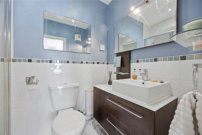 https://photos-a.propertyimages.ie/media/0/3/4/5013430/b4235137-4493-451d-87af-642786610773_l.jpg