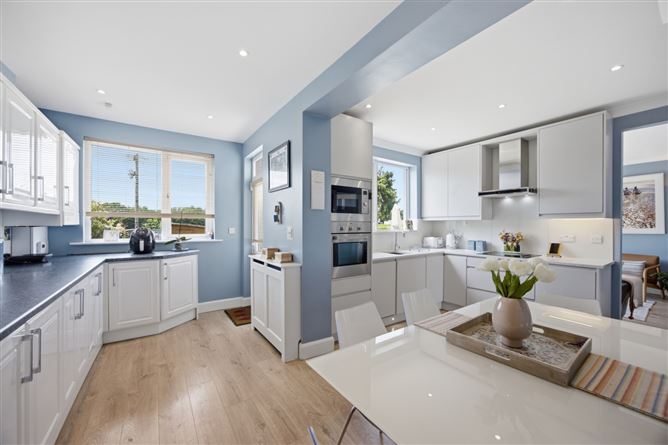 https://photos-a.propertyimages.ie/media/0/3/4/5013430/b4235137-4493-451d-87af-642786610773_l.jpg
