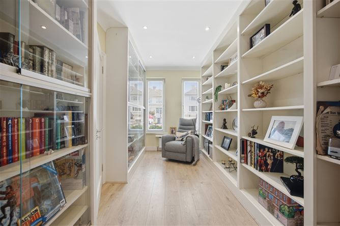 https://photos-a.propertyimages.ie/media/0/3/4/5013430/b4235137-4493-451d-87af-642786610773_l.jpg
