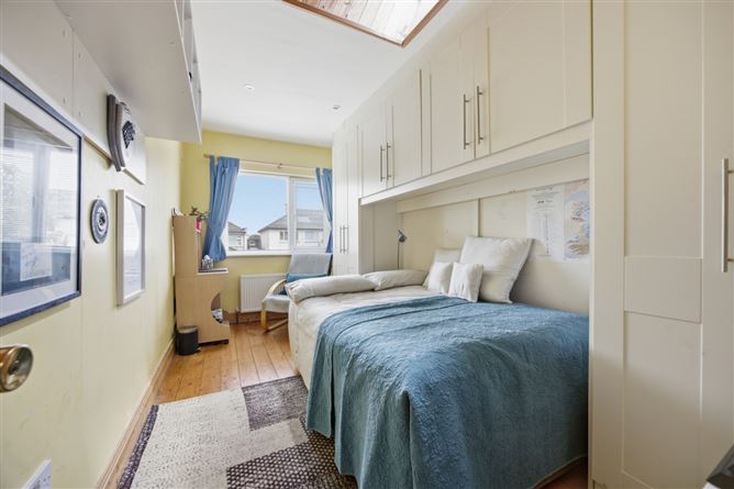 https://photos-a.propertyimages.ie/media/0/3/4/5013430/b4235137-4493-451d-87af-642786610773_l.jpg