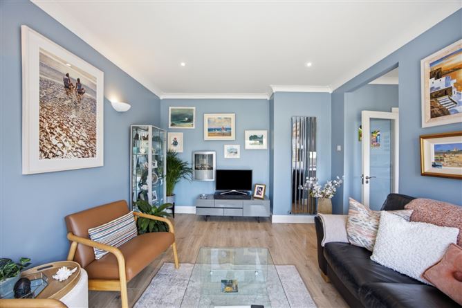 https://photos-a.propertyimages.ie/media/0/3/4/5013430/b4235137-4493-451d-87af-642786610773_l.jpg