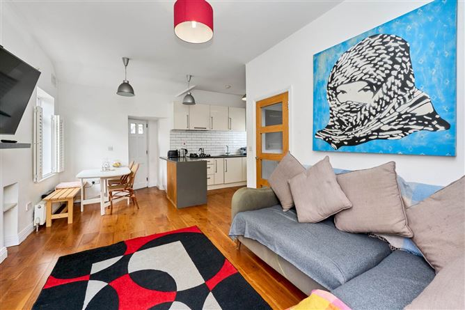 10 Saint Vincent`s Cottages, Blackhorse Avenue, Dublin 7