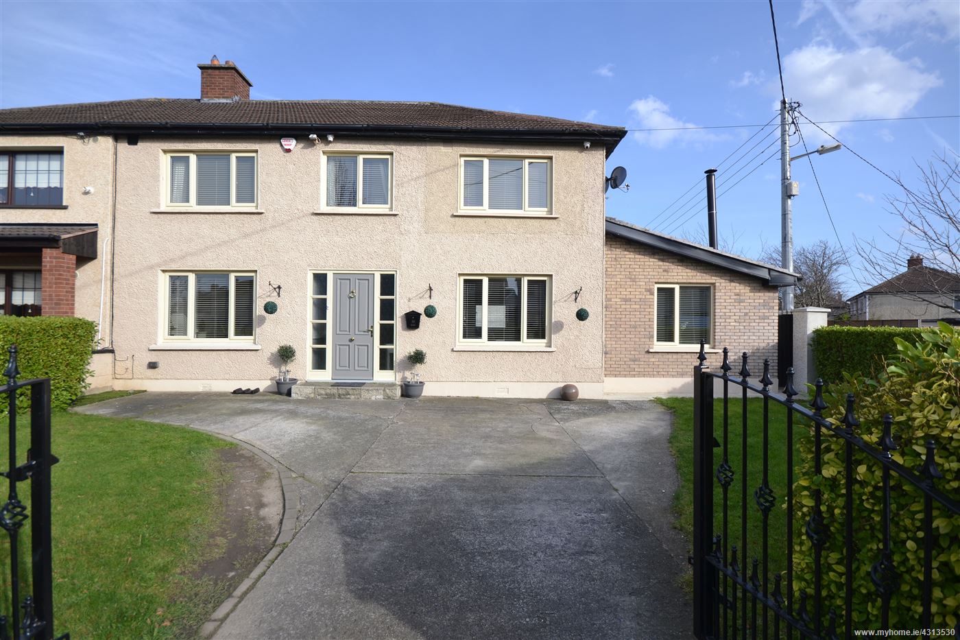 35 Woodfarm Avenue, Palmerstown, Dublin 20 Berkeley & Associates