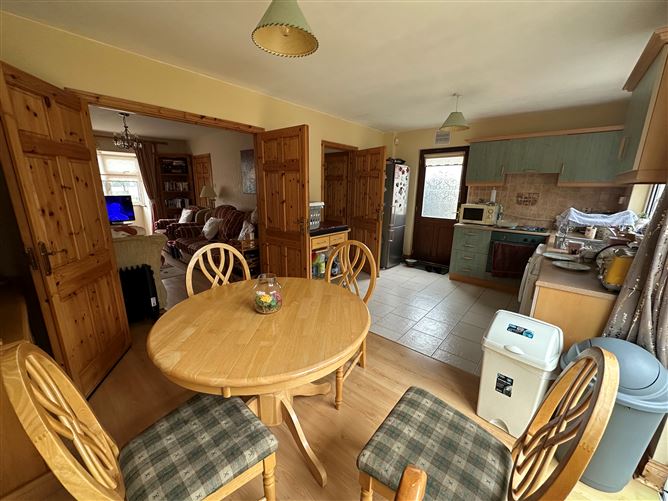 2 Catle Heights , Castlepollard, Westmeath