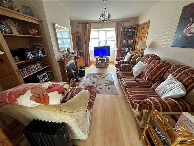 2 Catle Heights , Castlepollard, Westmeath