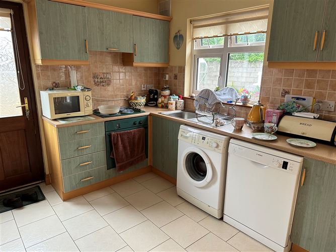2 Catle Heights , Castlepollard, Westmeath