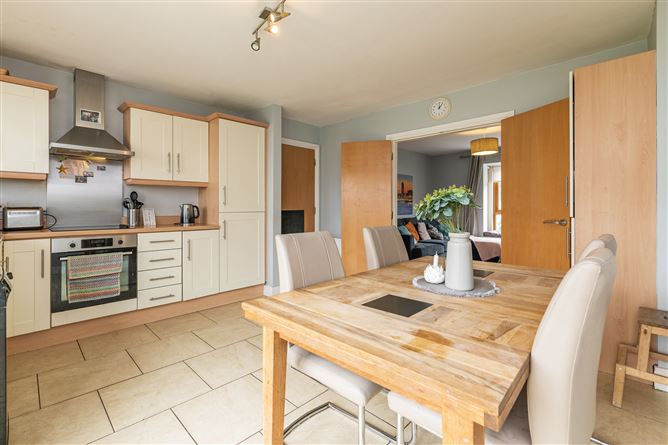 36 Hunters Meadow, Hunterswood, Ballycullen, Dublin 24