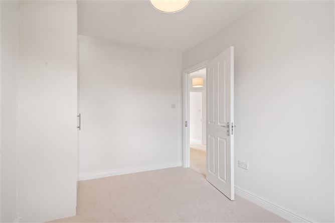32 Finsbury Park, Churchtown, Dublin 14