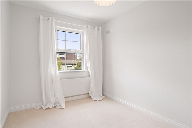 32 Finsbury Park, Churchtown, Dublin 14