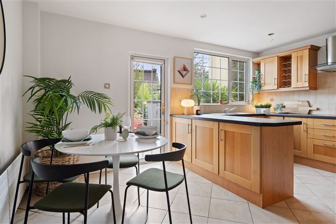 32 Finsbury Park, Churchtown, Dublin 14