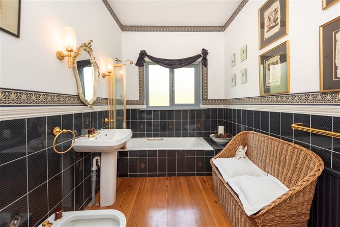 Penrose Lodge, Lodges Lane, Tramore, Waterford
