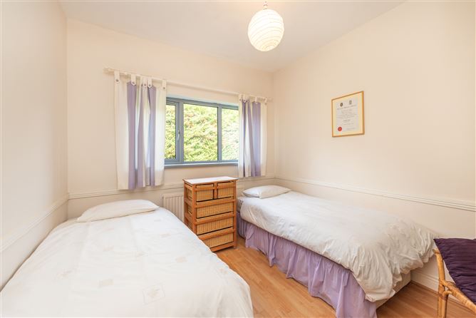 Penrose Lodge, Lodges Lane, Tramore, Waterford