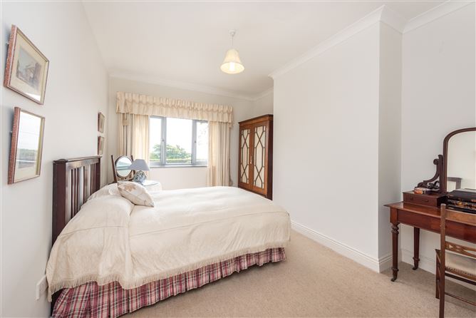 Penrose Lodge, Lodges Lane, Tramore, Waterford