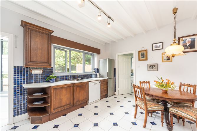 Penrose Lodge, Lodges Lane, Tramore, Waterford