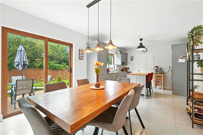 27 Wood Green, Forest Park, Dromahair, Leitrim