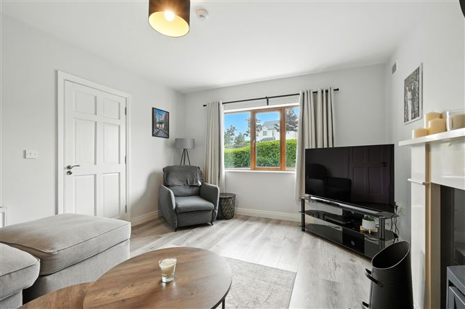 27 Wood Green, Forest Park, Dromahair, Leitrim
