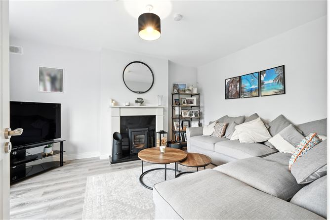 27 Wood Green, Forest Park, Dromahair, Leitrim