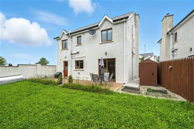 27 Wood Green, Forest Park, Dromahair, Leitrim