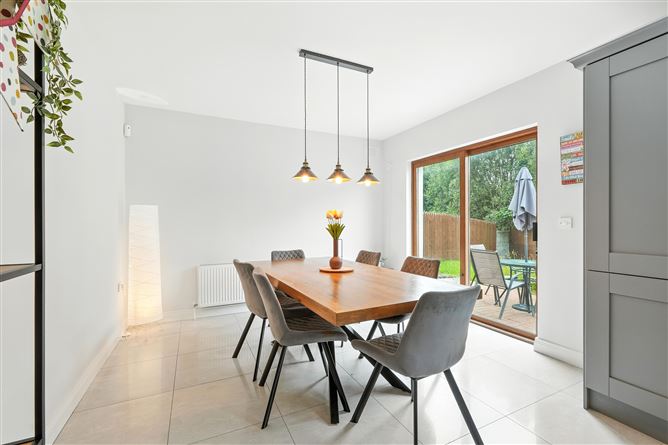 27 Wood Green, Forest Park, Dromahair, Leitrim