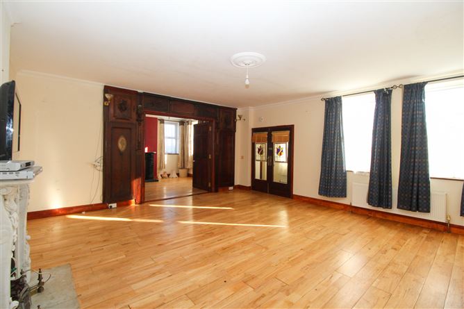 Newtowncashel Village, Newtowncashel, Longford