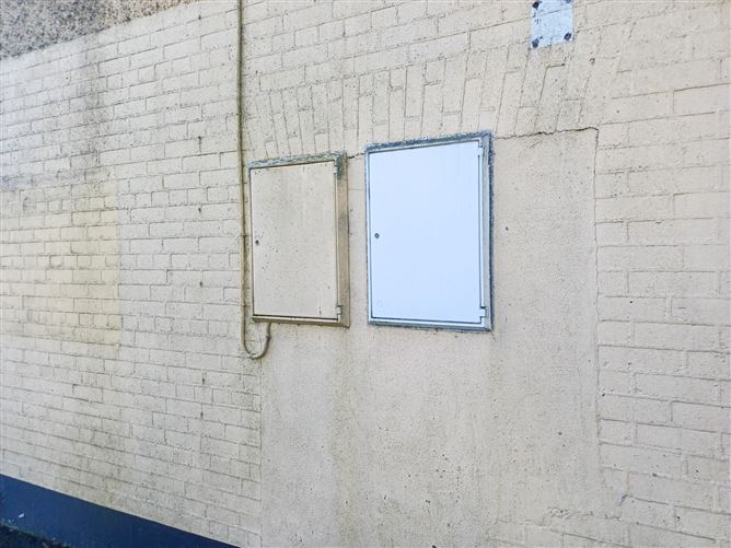 Newtowncashel Village, Newtowncashel, Longford