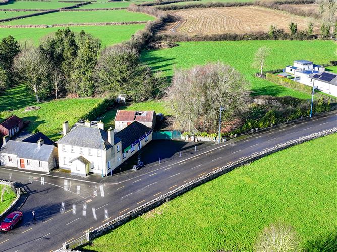 Newtowncashel Village, Newtowncashel, Longford