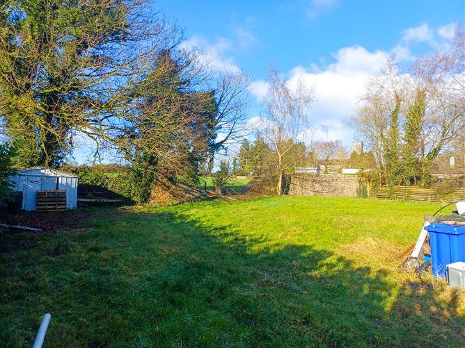 Newtowncashel Village, Newtowncashel, Longford