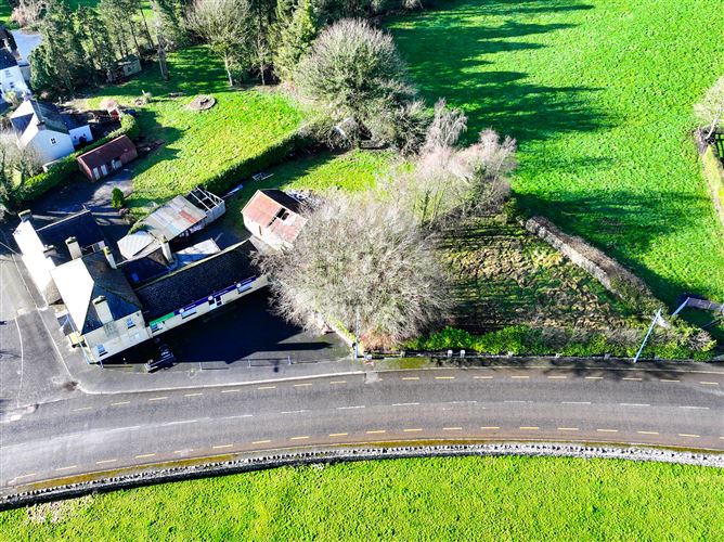 Newtowncashel Village, Newtowncashel, Longford