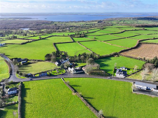 Newtowncashel Village, Newtowncashel, Longford