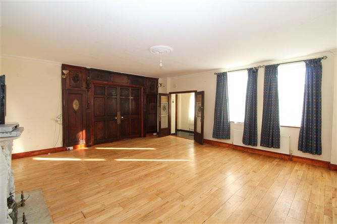 Newtowncashel Village, Newtowncashel, Longford