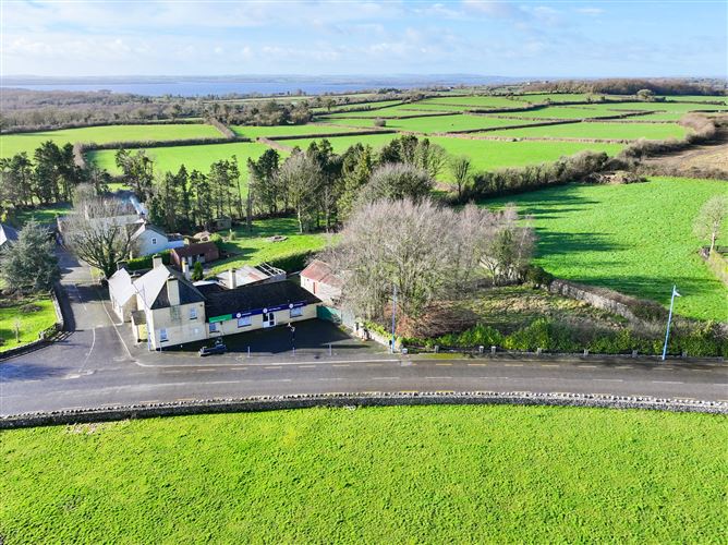 Newtowncashel Village, Newtowncashel, Longford