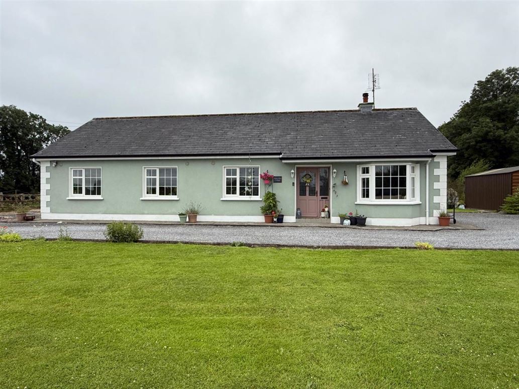 Whitemist Cottage, Carnagruckane, Lisacul, Castlerea, Co. Roscommon