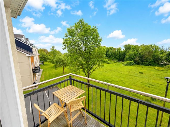 https://photos-a.propertyimages.ie/media/0/3/5/5023530/b69cd289-8bab-43dd-b5d1-e0189e0709f1_l.png