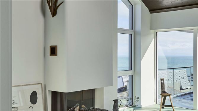 Photo 12 of 21 — Cliff Beach House,Vacation Rental in Waterford, Ireland