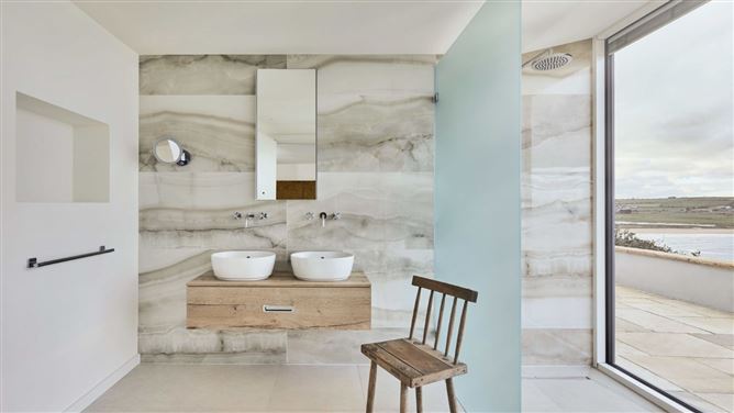 Photo 18 of 21 — Cliff Beach House,Vacation Rental in Waterford, Ireland