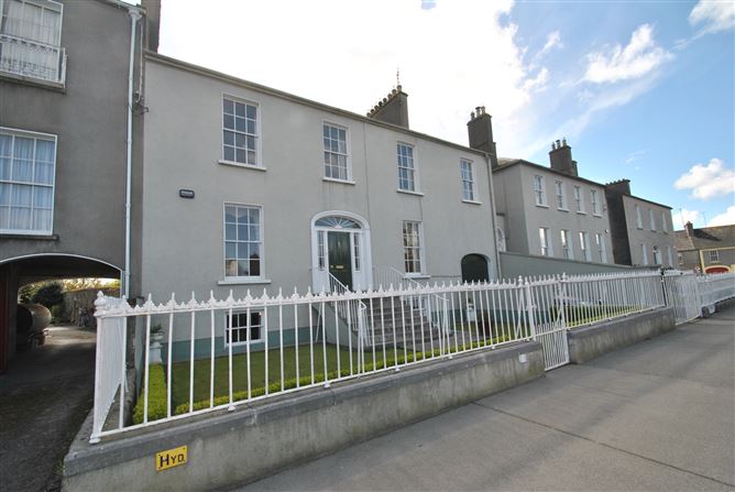 https://photos-a.propertyimages.ie/media/0/3/6/4921630/943ec5b7-1bbd-4218-bd6e-82dd233cfb39_l.jpg