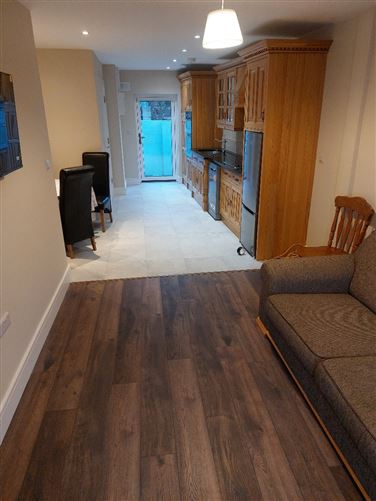 https://photos-a.propertyimages.ie/media/0/3/6/4957630/638d8363-7d21-44f2-bc8f-23a92700cd74_l.jpg