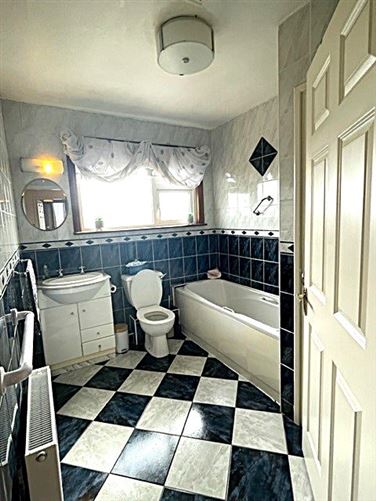 Photo 12 of 28 — 40 Summerstown Drive, Cork, Glasheen, Co. Cork