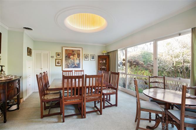 21 Kilteragh Pines, Foxrock, Dublin 18