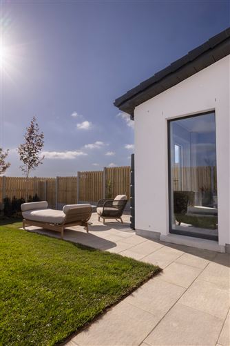 https://photos-a.propertyimages.ie/media/0/3/7/4971730/eee3fbfd-58a3-4c00-8533-1193e9a7b9bd_l.jpg