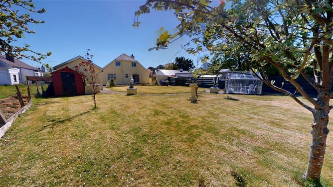 Photo 27 of 32 — Mooncoin House, Ballygillane Big, Rosslare Harbour, Co. Wexford