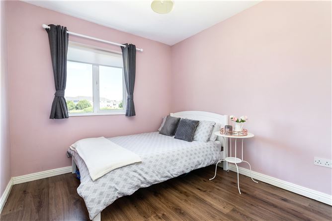 27 Linnetfields Square, Clonee, Co. Dublin