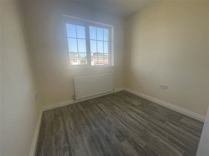 No. 48 Dun Darrach, Longford, Longford