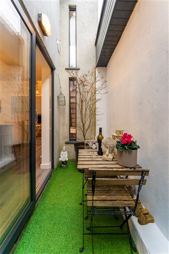 88 BOTANIC AVENUE (plus Mezzanine), Drumcondra, Dublin 9