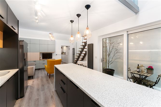 88 BOTANIC AVENUE (plus Mezzanine), Drumcondra, Dublin 9