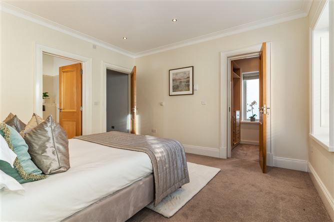 13 Brighton Square, Foxrock, Dublin 18