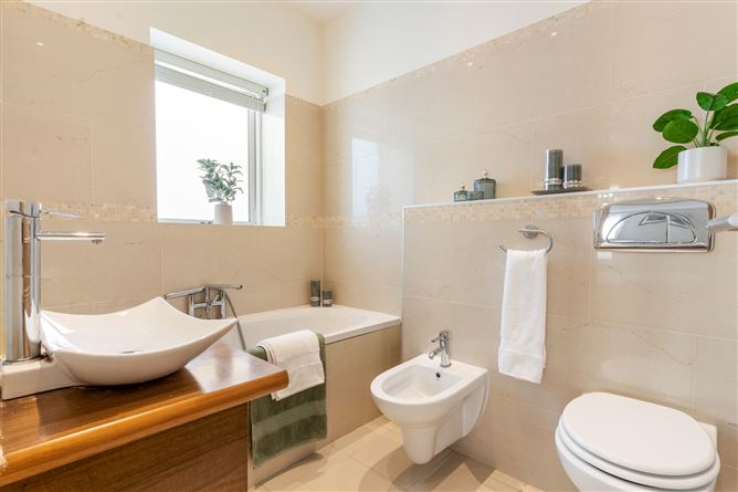 13 Brighton Square, Foxrock, Dublin 18