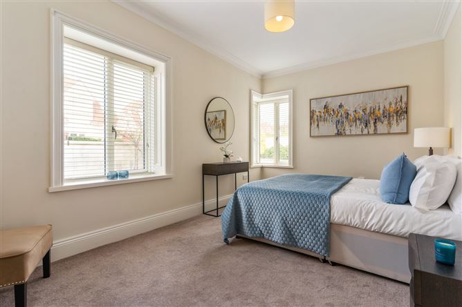 13 Brighton Square, Foxrock, Dublin 18